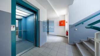 Ponúkame na predaj útulný komplet zariadený 3-izbový byt s c