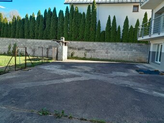 Dám do dlhodobého prenájmu 3 navzájom prepojené kancelárie (