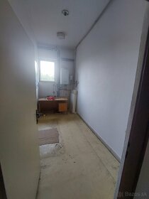 Ponúkame na prenájom obchodné priestory na 2. NP. nad predaj