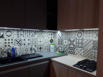 Ponúkame na prenájom 1-izbový byt , kompletne zariadený zrek