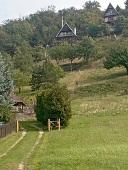 Výhradný predaj veľkého pozemku s chatkou (v zastavanej čast
