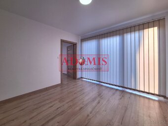 Predáme moderný rodinný 5-izbový slnečný dom s rovnou strech