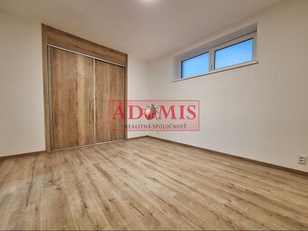 Predáme moderný rodinný 5-izbový slnečný dom s rovnou strech