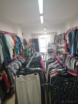 Odstúpim Second hand v nájme,dohodou.So všetkým zariadením a