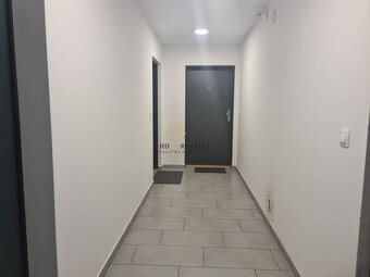 HD reality ponúka na predaj moderný 3-izbový byt s loggiou s