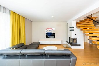 LUXUSNÁ NOVOSTAVBA, štýlovo zariadená, HRAŠOVIK len 10 min o