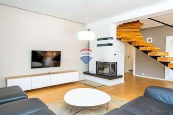LUXUSNÁ NOVOSTAVBA, štýlovo zariadená, HRAŠOVIK len 10 min o