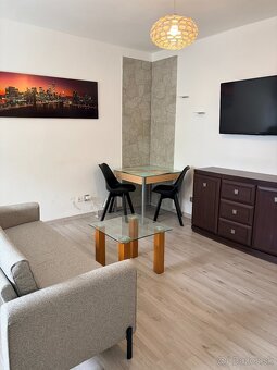Ponúkam na prenájom zariadený 1,5-izbový byt s výmerou 40 m²