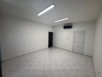 Prenájom skladu – Sklad č. 4, Štúrovo (priemyselná zóna)
Pon