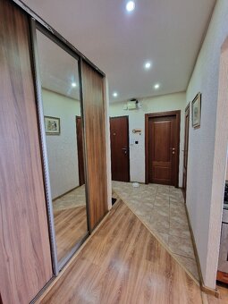 Ponúkame na predaj útulný, 2 izbový byt s balkónom na 3.posc