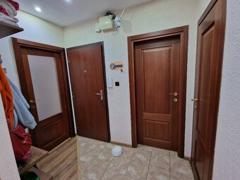 Ponúkame na predaj útulný, 2 izbový byt s balkónom na 3.posc