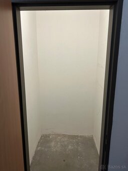 Ponúkame Vám na prenájom 3 izbový byt  na adrese: Lichardova