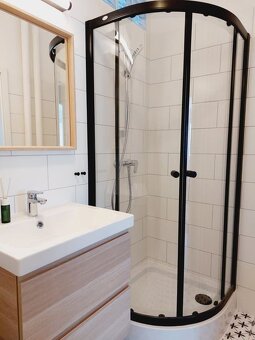 Prenajmem slnečný 2i byt o rozlohe 50m2 v lokalite BA-Ružino
