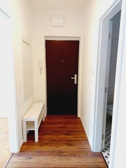 Prenajmem slnečný 2i byt o rozlohe 50m2 v lokalite BA-Ružino