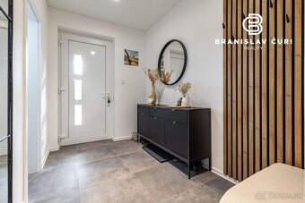 Na prenájom moderný rodinný dom – novostavba s príjemnou záh