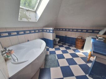 Radi by ste bývali vo veľkom rodinnom dome, ktorý ponúka kom