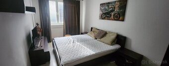 🏡 Prenájom izieb v 3-izbovom byte – Wokrova ulica 🏡
Ponúkame
