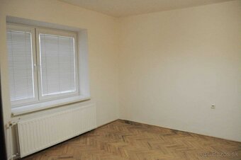Realitná spoločnosť DragonReal Ponúka na predaj priestranný 