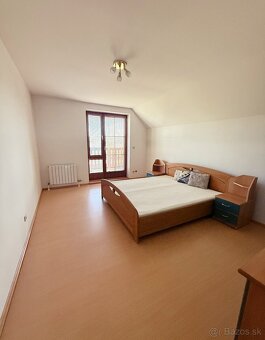 Ponúkame na predaj krásny priestranný 7 izbový Rodinný dom v