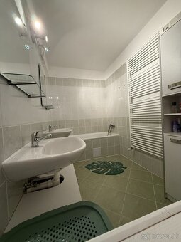 Ponúkame na predaj nadštandardný 3-izbový byt o výmere 90 m²