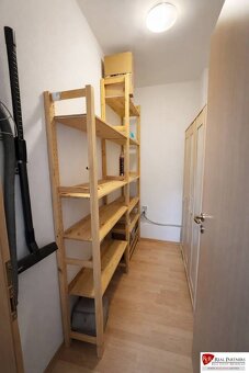 OSTREDKY | Ružinov | 2-izbový byt 60 m² | loggia | parkovani