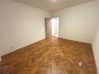 Ponúkame Vám na prenájom veľký 3-izbový nezariadený byt s ba