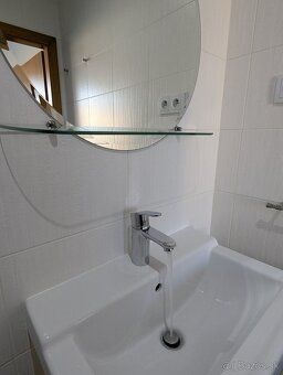 Ponúkam na prenájom 2 izbový byt, 65m2, po kompletnej rekonš