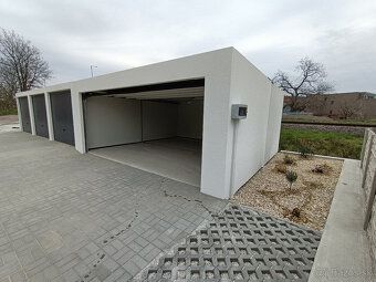 Prenajmem priestrannú dvojgaráž (36 m²) v Trenčíne – Sídlisk