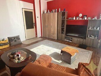 Ponúkame na predaj priestranný 6 izbový dvojpodlažný rodinný