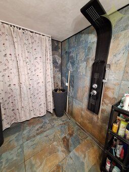 Exkluzívne na predaj rodinný dom o rozlohe 192,55 m2 a s poz