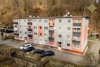 Na predaj kompletne zrekonštruovaný 2 izbový byt s balkónom 