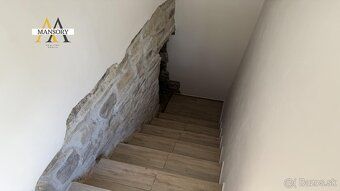 Ponúkame na predaj modernú novostavbu chaty v krásnom a tich