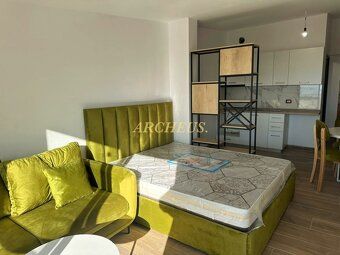 ☀️INVESTIČNÝ APARTMÁN S BALKÓNOM A VÝHĽADOM NA MORE – ALBÁNS