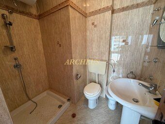 🌴 APARTMÁN S VÝHĽADOM NA MORE – KAVAJE, DRAČ, ALBÁNSKO
Na pr