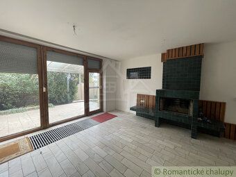 Ponúkame na predaj priestranný päťizbový rodinný dom v tzv. 