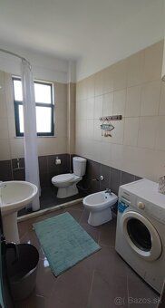 Ponúkame na prenájom priestranný 2-izbový apartmán CASAMARE 
