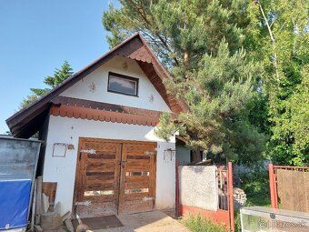 Na predaj 2 generačný rodinný dom s pozemkom o rozlohe 1207m