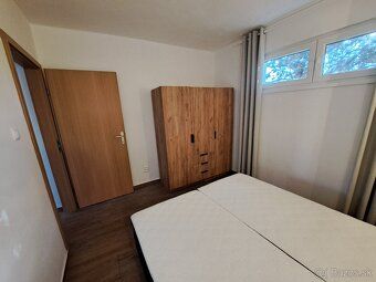 Vila s tromi apartmánmi na predaj na ostrove Vir. Kúsok od Z
