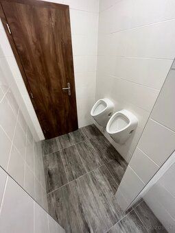Dvoj-kancelária prízemie - 20,4m2 dokopy (jedna miestnosť 12