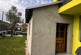 Ponúkam na predaj rodinný dom, ktorý je okrem bývania vhodný