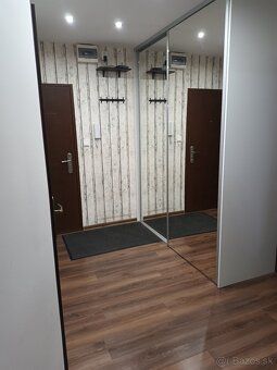 prenajmem 3-izb. byt na ul. Trieda 1. mája, sídl. Mier na 4.