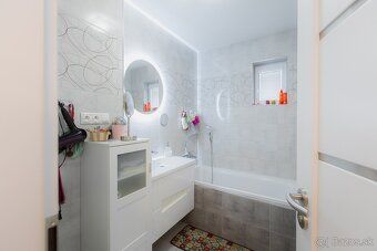 Ponúkame na predaj starší rodinný dom po rozsiahlej rekonštr