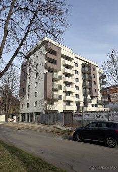 Typ: 3-izbový byt Ulica: Popradskej brigády Obec: Poprad
Pon