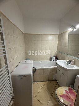 Typ: 1-izbový byt Ulica: - Mestská časť: Ľadoveň Obec: Marti