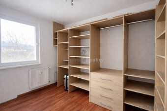 Typ: 4-izbový byt Ulica: Ondavská Obec: Košice-Západ
Ing. Kr