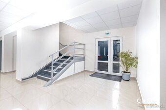 CREDA COMMERCIAL Vám ponúka na prenájom samostatné kancelári