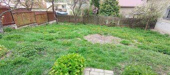 Ponúkame na predaj samostatne stojaci rodinný dom v obľúbene