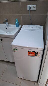Ponúkam na prenájom 1-izbový byt s výmerou 35 m², byt je kom