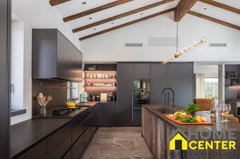 Realitná kancelária HOMECENTER Vám ponúka výnimočnú luxusnú 