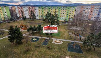 KOMPLETNÚ AKTUÁLNU PONUKU nájdete na: hunadyreality.sk
EXKLU